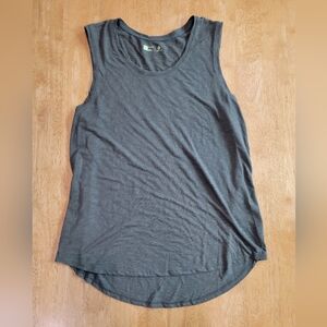 Xersion green muscle tee tank top